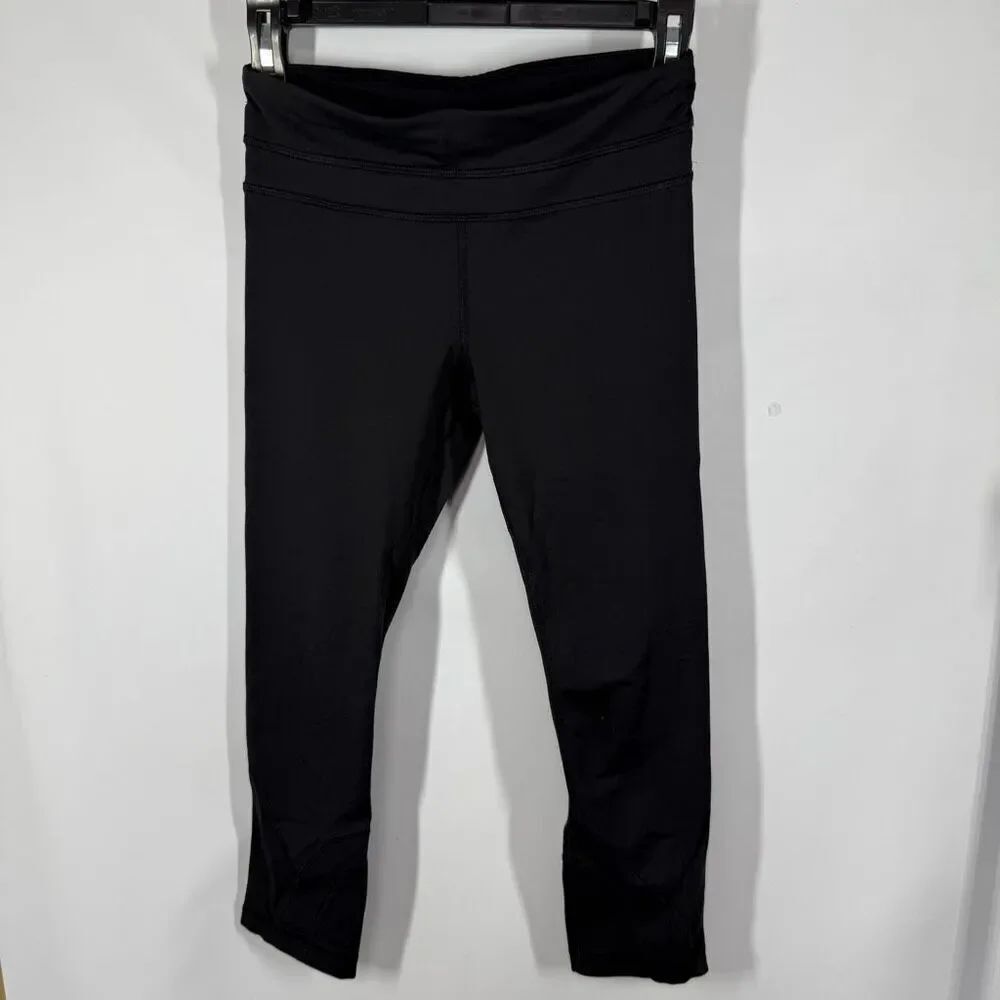 Lululemon black legging size 4